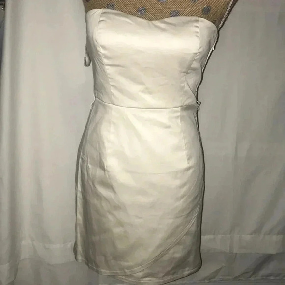 Charlotte Rouse Strapless Cream Size Medium Dress New Without Tags - Picture 3 of 11